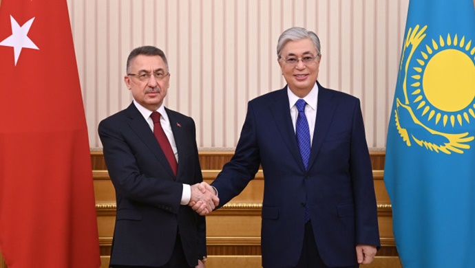 Kassym-Jomart Tokayev receives Vice President of Türkiye Fuat Oktay