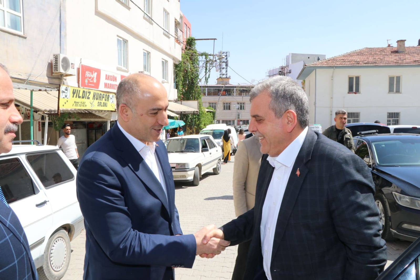 BAŞKAN BEYAZGÜL BOZOVA İLÇESİNDE TEMASLARDA BULUNDU