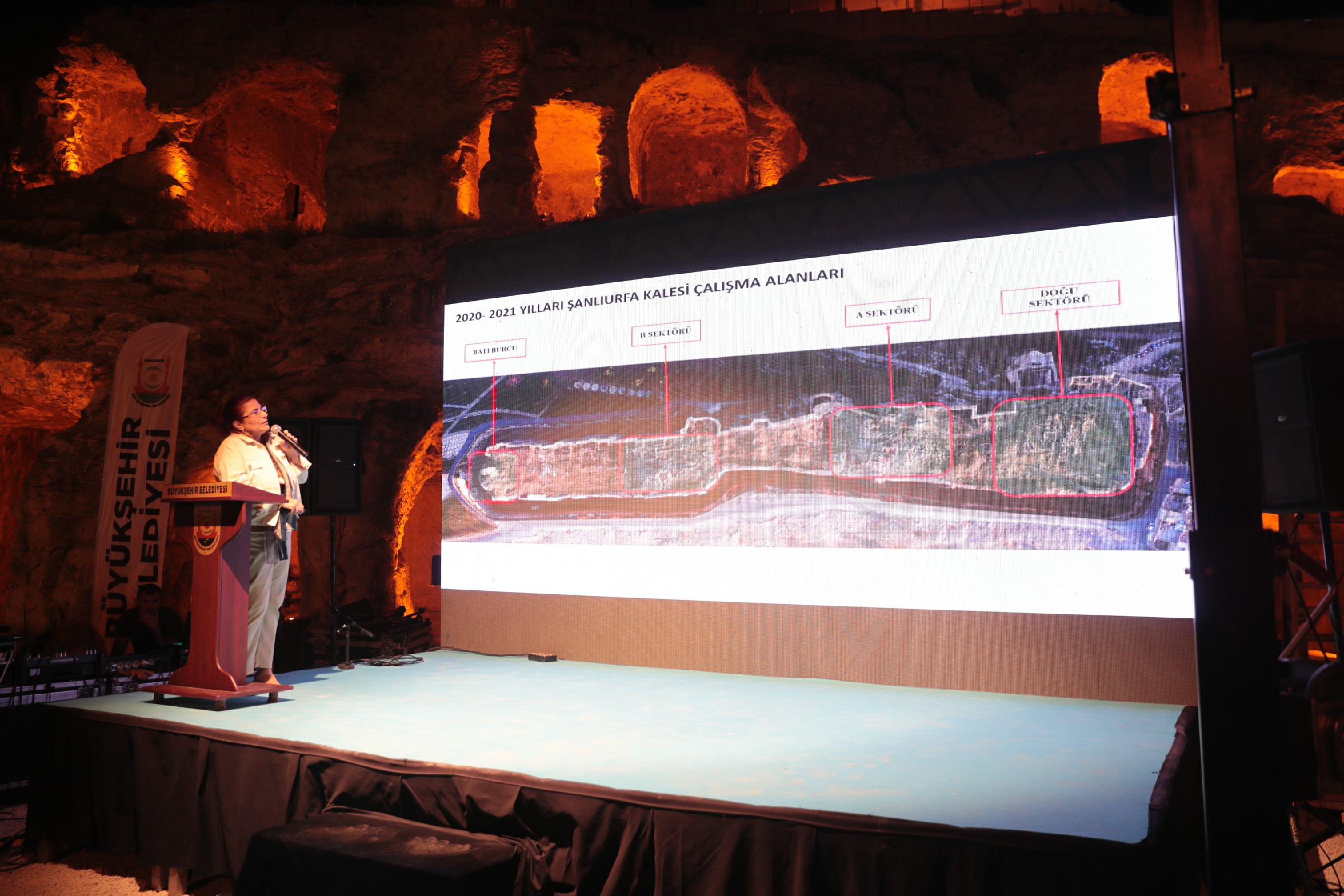 TARİHİ KIZILKOYUN NEKROPOL’ÜNDE ARKEOLOJİK KAZILAR PANELİ