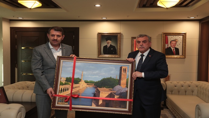 VALİ AYHAN’DAN BAŞKAN BEYAZGÜL’E ZİYARET