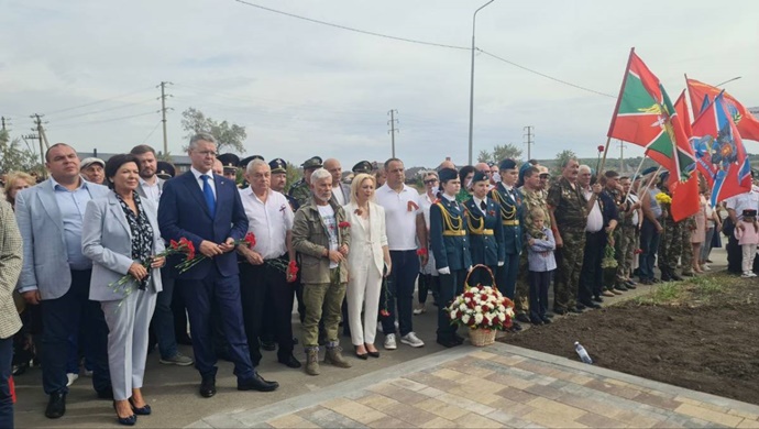 В Невинномысске Ставропольского края открыли мемориал Герою России, Герою ДНР Владимиру Жоге