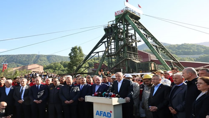 Cumhurbaşkanı Erdoğan, patlama yaşanan TTK Amasra Müessesesi’ne ait maden ocağında incelemelerde bulundu