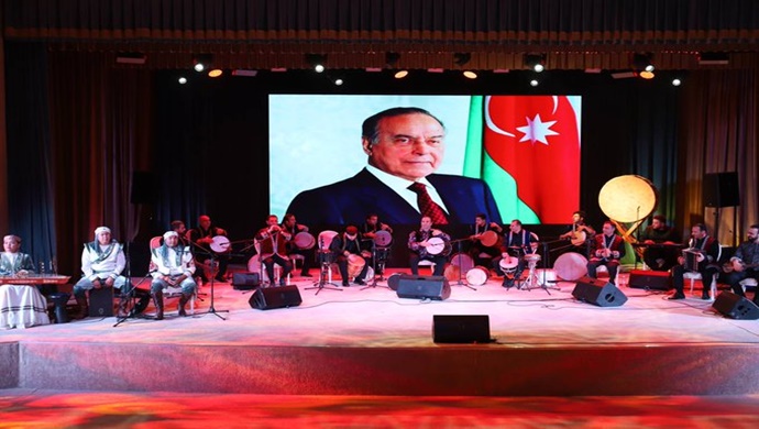 Aktauda Heydər Əliyevin 100 illiyi münasibətilə təntənəli konsert təqdim olunub