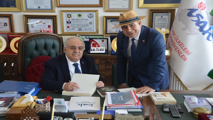 1453 KRAL MEDYA YAYIN GRUBU BAŞKANI GAZETECİ ABDULLAH YİĞİT İSAK VAKFI MÜTEVELLİ HEYET BAŞKANI PROF. DR. BAYRAM ALTAN’I ZİYARET ETTİ