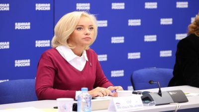 Olga Kazakova: “Birleşik Rusya”, 1 Ocak 2025’ten itibaren “Zemstvo Kültür İşçisi” programının etkili bir şekilde uygulanmasını izleyecek